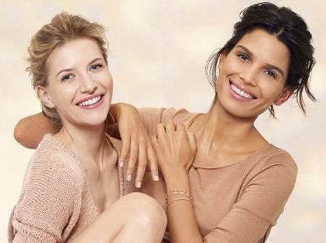 within-garnier-our-heritage-two-models-posing